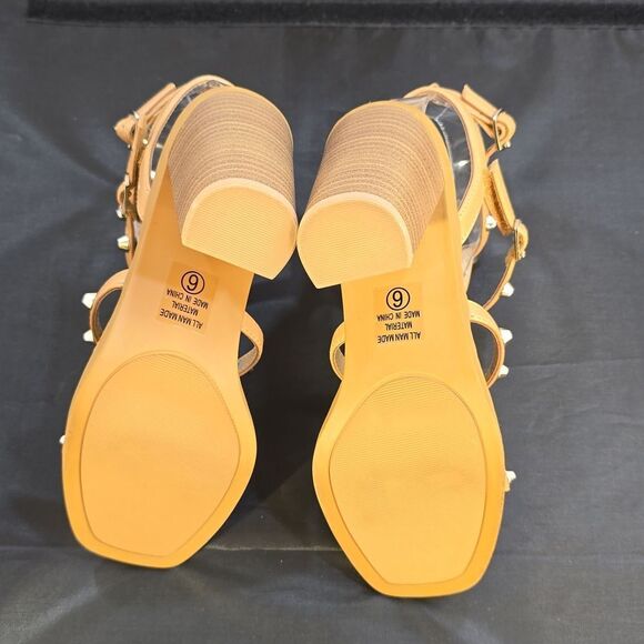 BRAND NEW SODA CAMINO-S PATENT STUDDED ANKLE STRAP HEELS - Picture 12 of 16